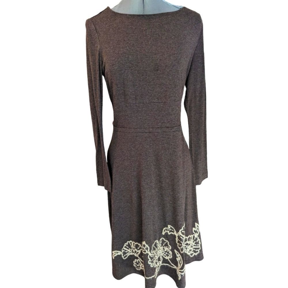 Women's Jessica Howard vintage brown knit dressโwith embroidered flowers size 14